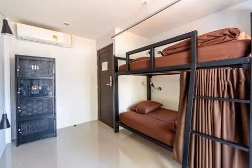 Bunk Bed in Mixed Dormitory Room