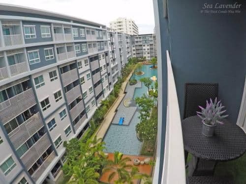 Apartment with Garden View