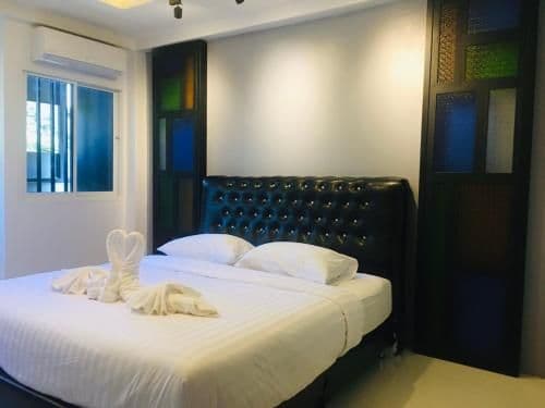 Deluxe Queen Room