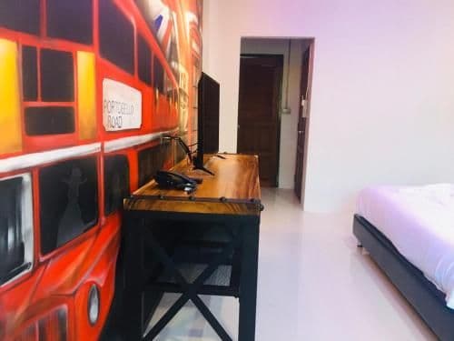 Deluxe King Room