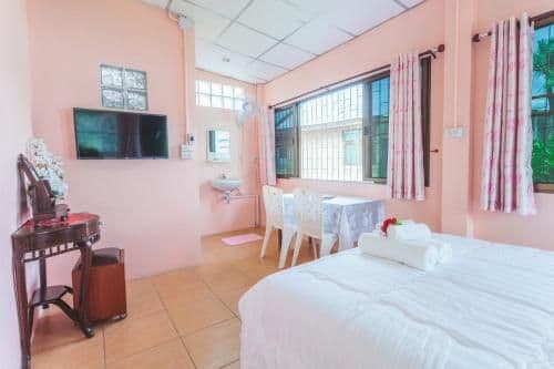 Queen Room