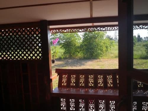 Bungalow with Garden View