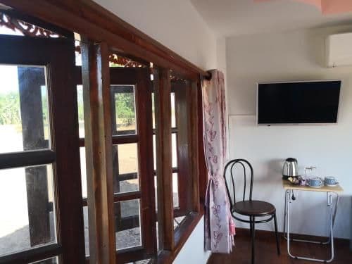 Bungalow with Patio