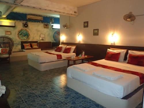 Quadruple Room with Terrace