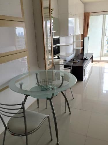 Deluxe Double Room with Side Sea View