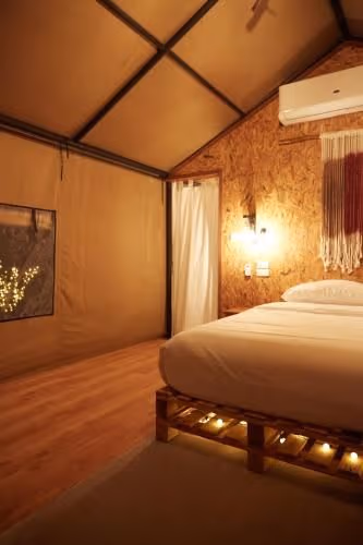 Deluxe Tent with Lake View