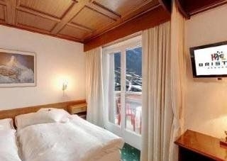 บริสทอล โฮเต็ล (Bristol Hotel)4