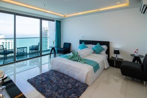 Studio Apartment with Sea View
