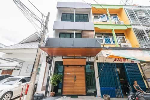 Favstay - Bangkok Light Loft at Victory Monument Favstay - Bangkok Light Loft at Victory Monument
