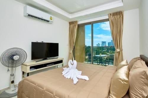 Studio Apartment