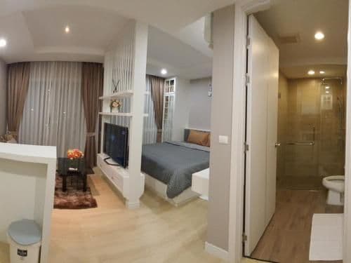 Studio Apartment with Sea View