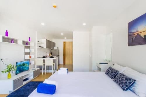 Studio Apartment