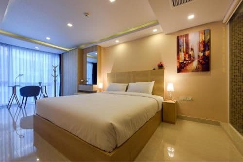 Deluxe Apartment