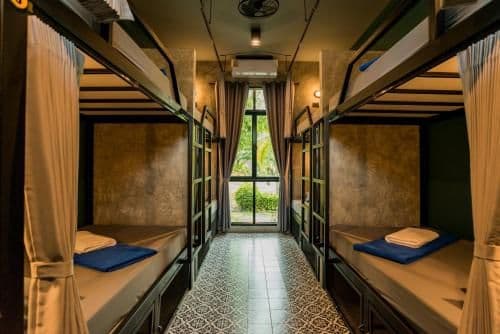 Bed in 6-Bed Female Dormitory Room with Shared Bathroom