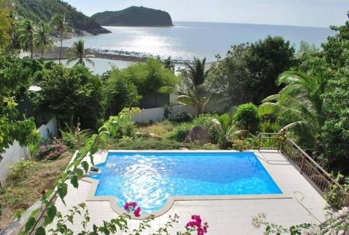 Quiet authentic Villa 4 bedroom with direct beach access0