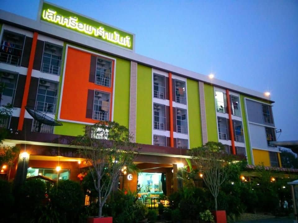 โรงแรมเลิศศรี โรงแรมเลิศศรี