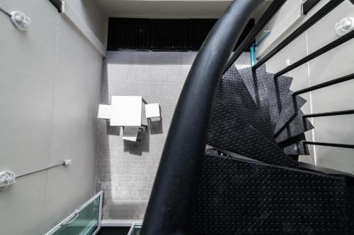 Sclass the poshtel2