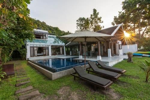 Villa - Beach Front