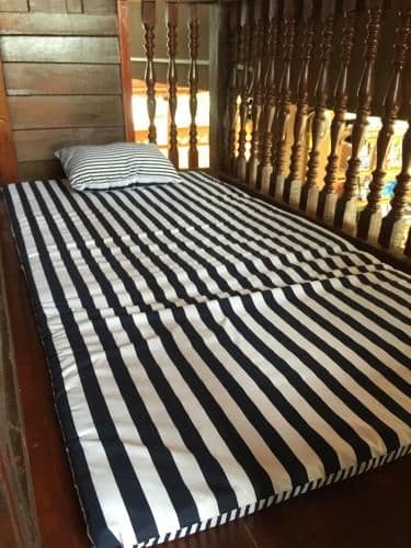 Bunk Bed in Mixed Dormitory Room