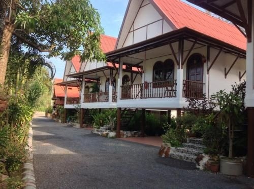 วิมานบุรี รีสอร์ท (Wimaanburi Resort)1