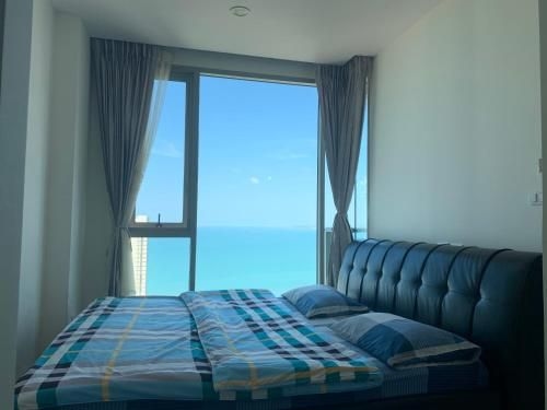 The Riviera October Sea View Apartment0