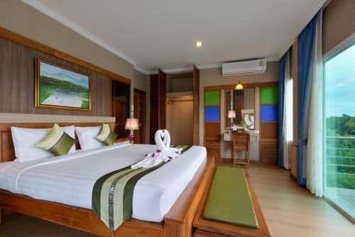 Deluxe Suite with River View