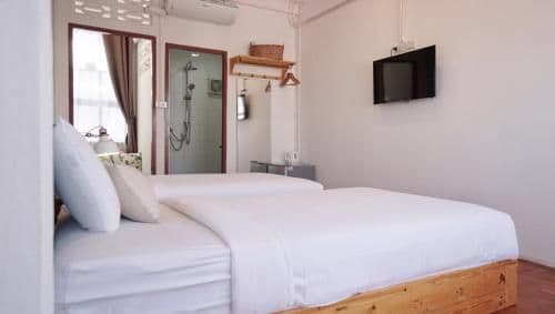 Standard Twin Room