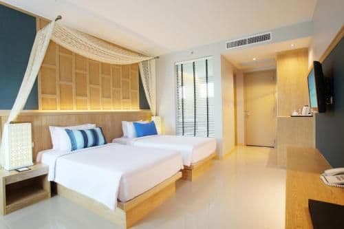 Deluxe Family Room with Pool Access
