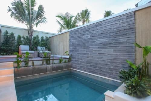 Pool Suite