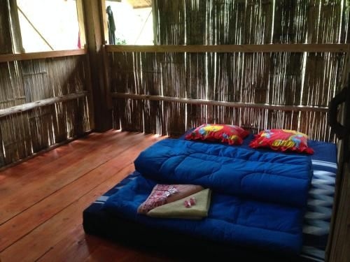 Tree House Homestay Akha1