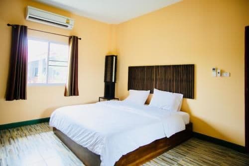 Suite with Garden View