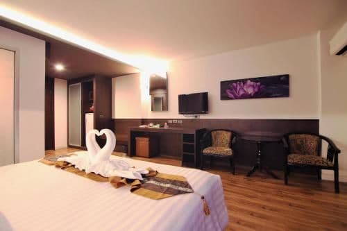 Deluxe King Room