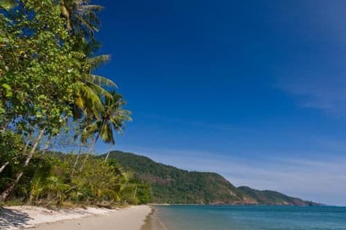 Two-Bedroom Apartment with Sea View (4 Adults)