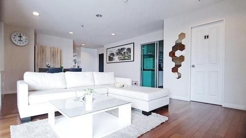 The royal masterpiece luxury 3 BR0