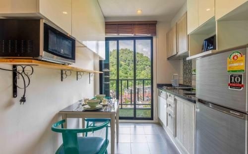 GOOD PRICE Luxury Bedroom with Rooftop Pool4