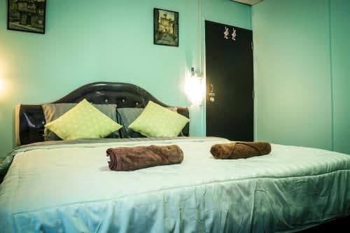 Standard Double Room with Shared Bathroom