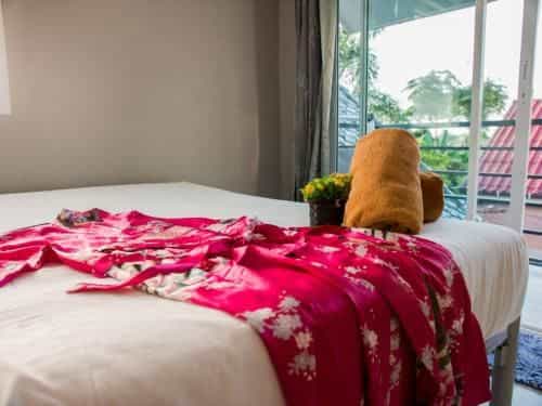 Budget Room with Air-Con&Shared Pool in Bungalow Budget Room with Air-Con&Shared Pool in Bungalow