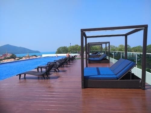 Sea Saran at Bang Saray Beach 5 mins to Cartoon Network & Legend Siam0