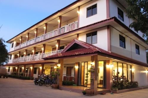 NanBaanKhun Hotel1