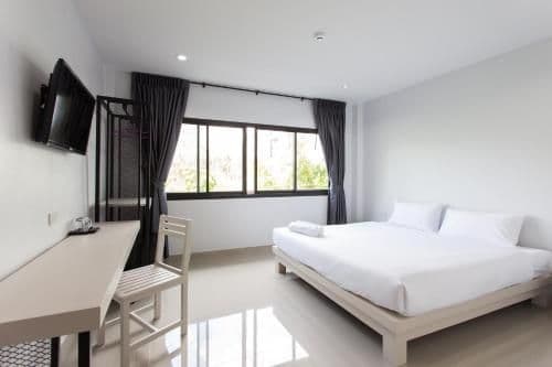 Deluxe Double or Twin Room