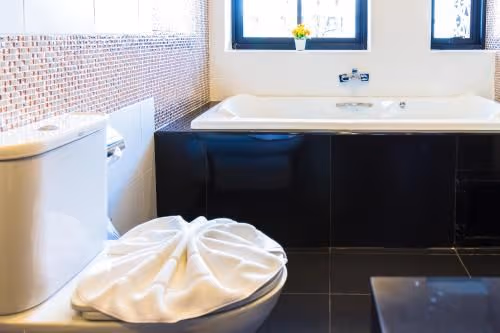 King Room with Spa Bath