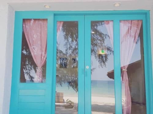 Bungalow - Beach Front