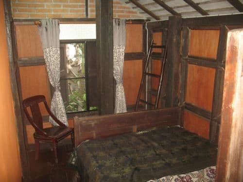One-Bedroom Bungalow