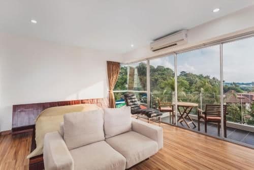 Studio Apartment