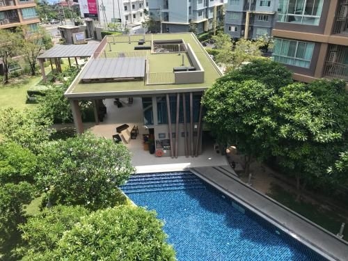 New condo 2 bedrm large quiet0