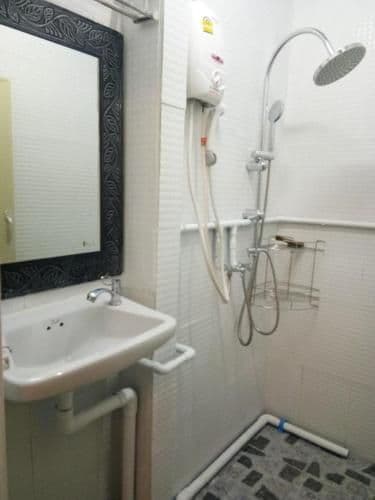 Queen Room with Shared Bathroom