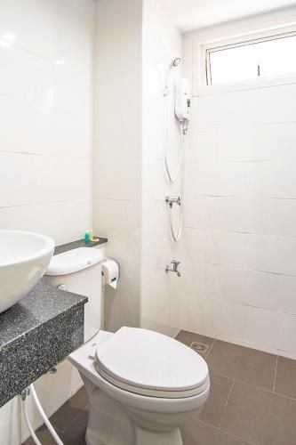OYO 601 C W Mansion Phuket4