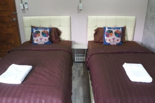 Standard Queen Room