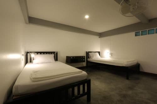Standard Twin Room with Shared Bathroom