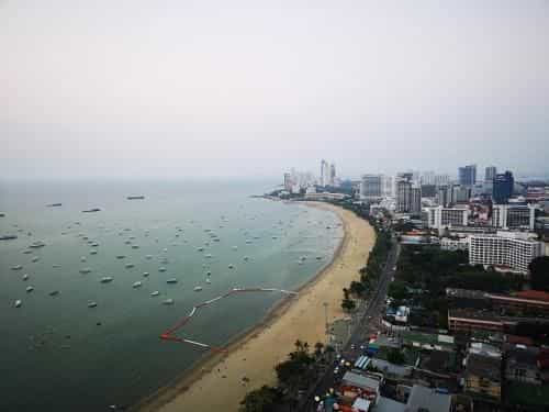 Wong Amat Luxury Condo--Private Beach Wong Amat Luxury Condo--Private Beach